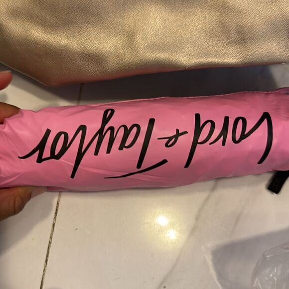 Lord and Taylor umbrella #8. BCRF - Picture 9 of 9